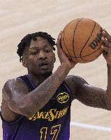 雷迪克：现在全队都芬尼-史密斯充满信心 会提醒他继续出手