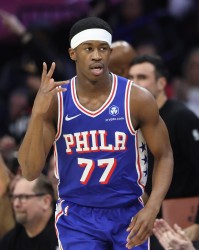 开云官方入口-豪气胆边生！埃奇库姆关键中投&amp;砍18分12板2帽 篮板生涯新高